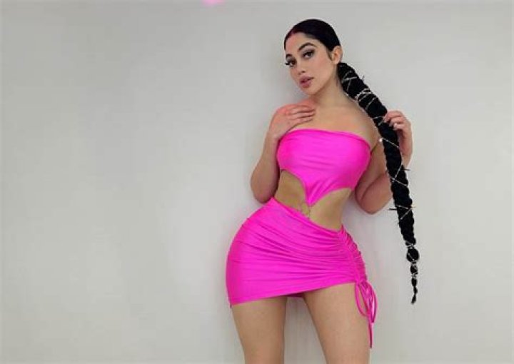 
Sofia Ojeda Height, Weight, Net Worth, Age, Birthday, Wikipedia, Who, Nationality, Biography 