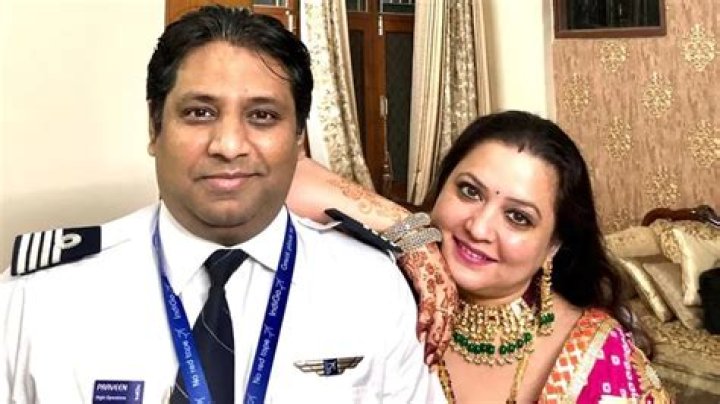 Surbhi Tiwari Sinha Height, Weight, Net Worth, Age, Birthday, Wikipedia, Who, Instagram, Biography