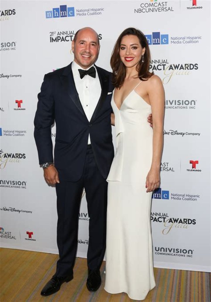 Who Are David Plaza And Bernadette Plaza? Aubrey Plaza Parents, Ethnicity And Net Worth