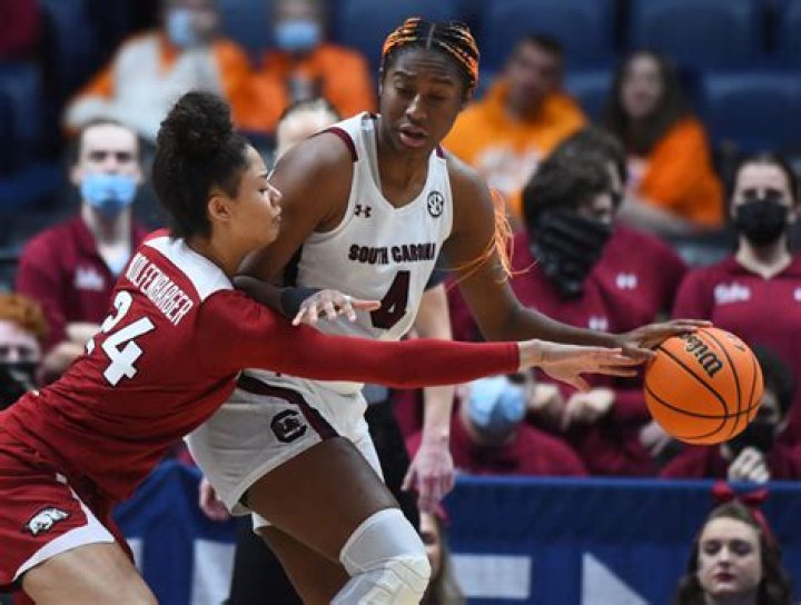 Who Are Jersey Wolfenbarger Parents? Arkansas Razorbacks Girls Basketball Player Details