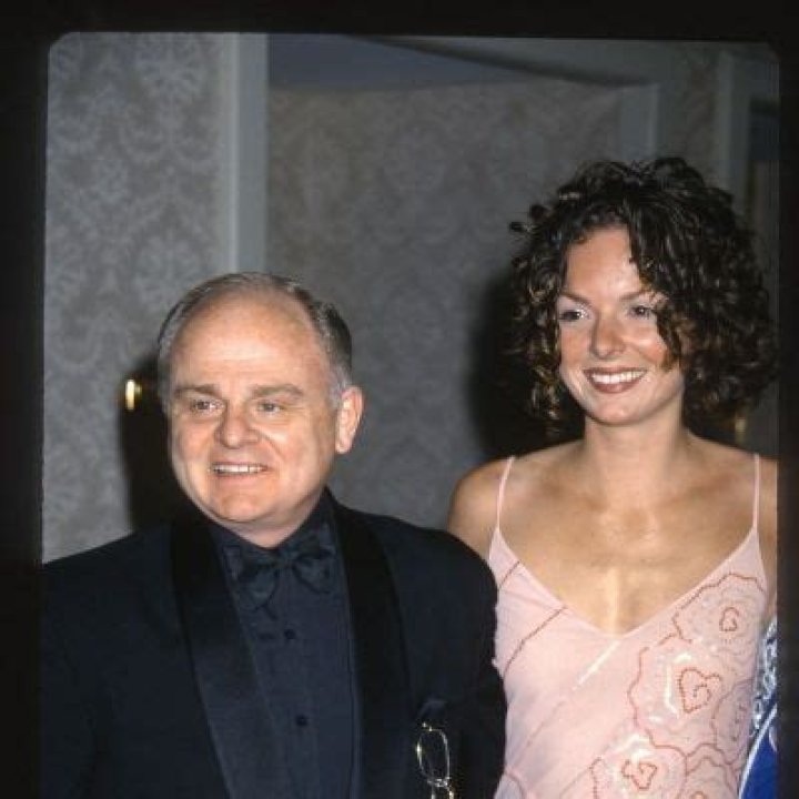 
Who Is Gena Gale Burghoff | Meet Gary Burghoff Daughter | Wiki And Family 