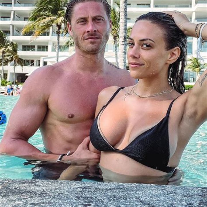 
Who is Jana Kramer’s ex-boyfriend, Ian Schinelli? 