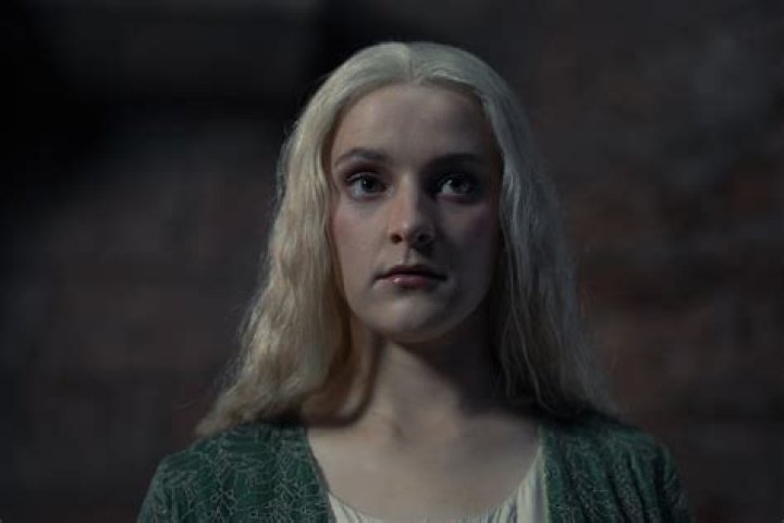 Who Is Phia Saban From House of The Dragon? Helaena Targaryen Actress Age, Height, Parents, Boyfriend.