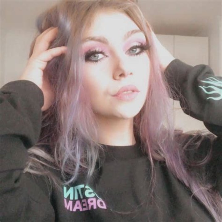 Who is Twitch streamer JustaMinx? Real Name, Age, Boyfriend