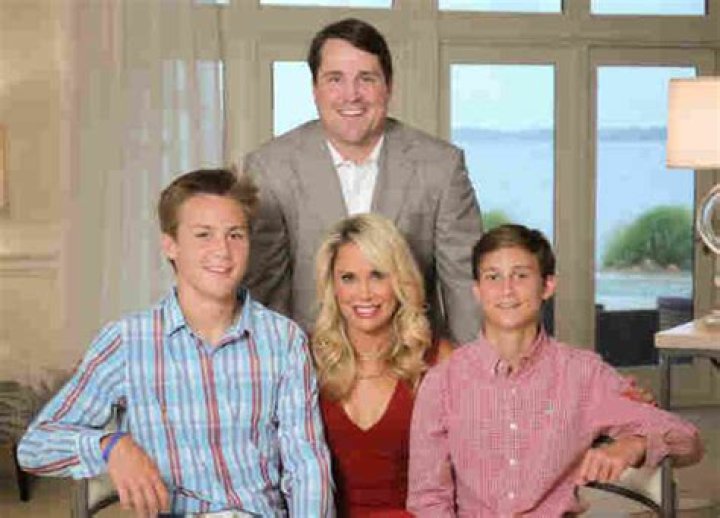 
Will Muschamp is Married to Wife: Carol Davis. Kids 