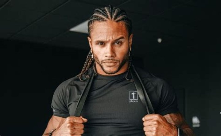 
Zach Thomas Height, Weight, Net Worth, Age, Birthday, Wikipedia, Who, Instagram, Biography 